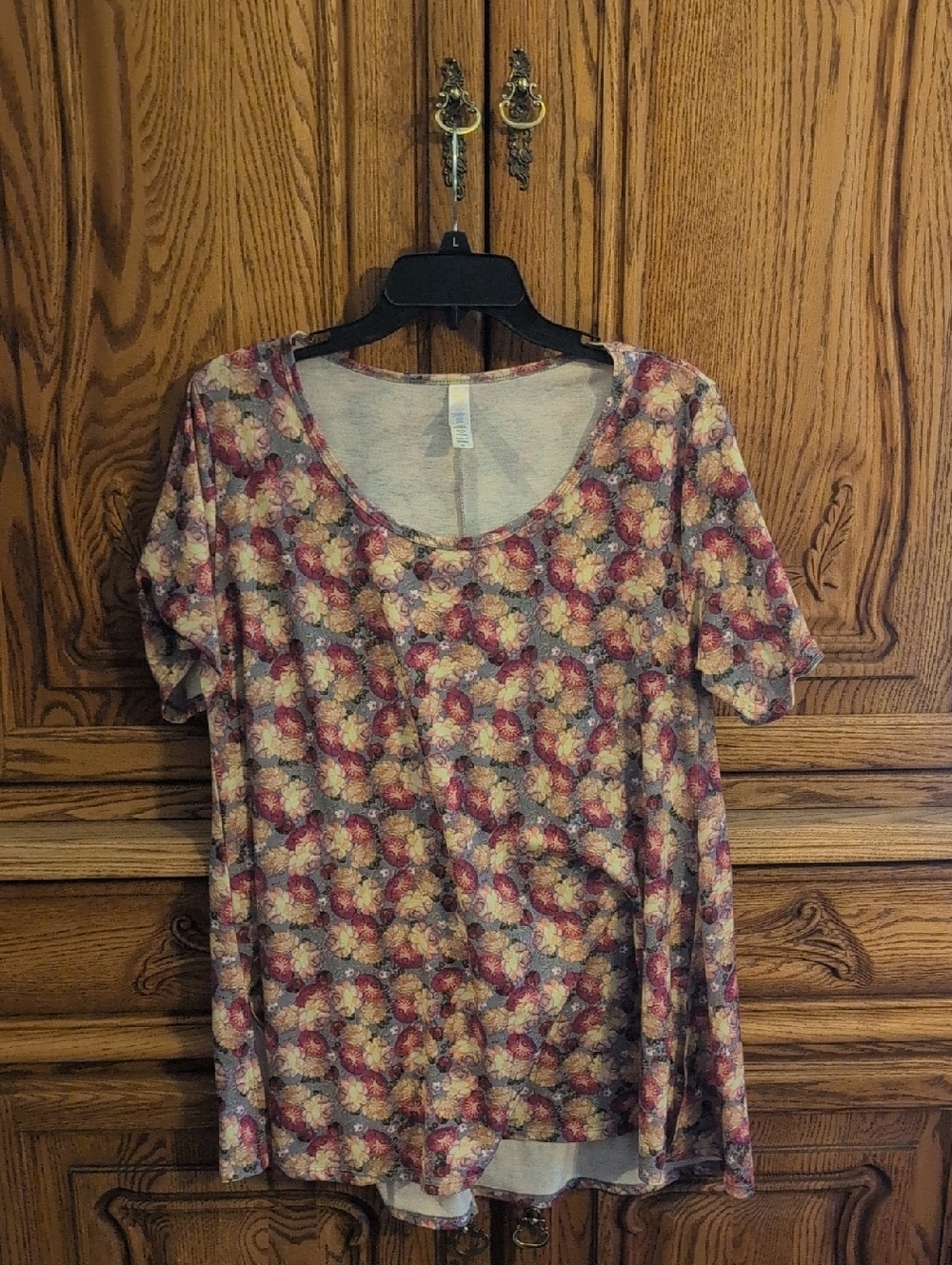 LuLaRoe Short Sleeve Floral Scoop Neck Top - Burgundy, Cream, Gold